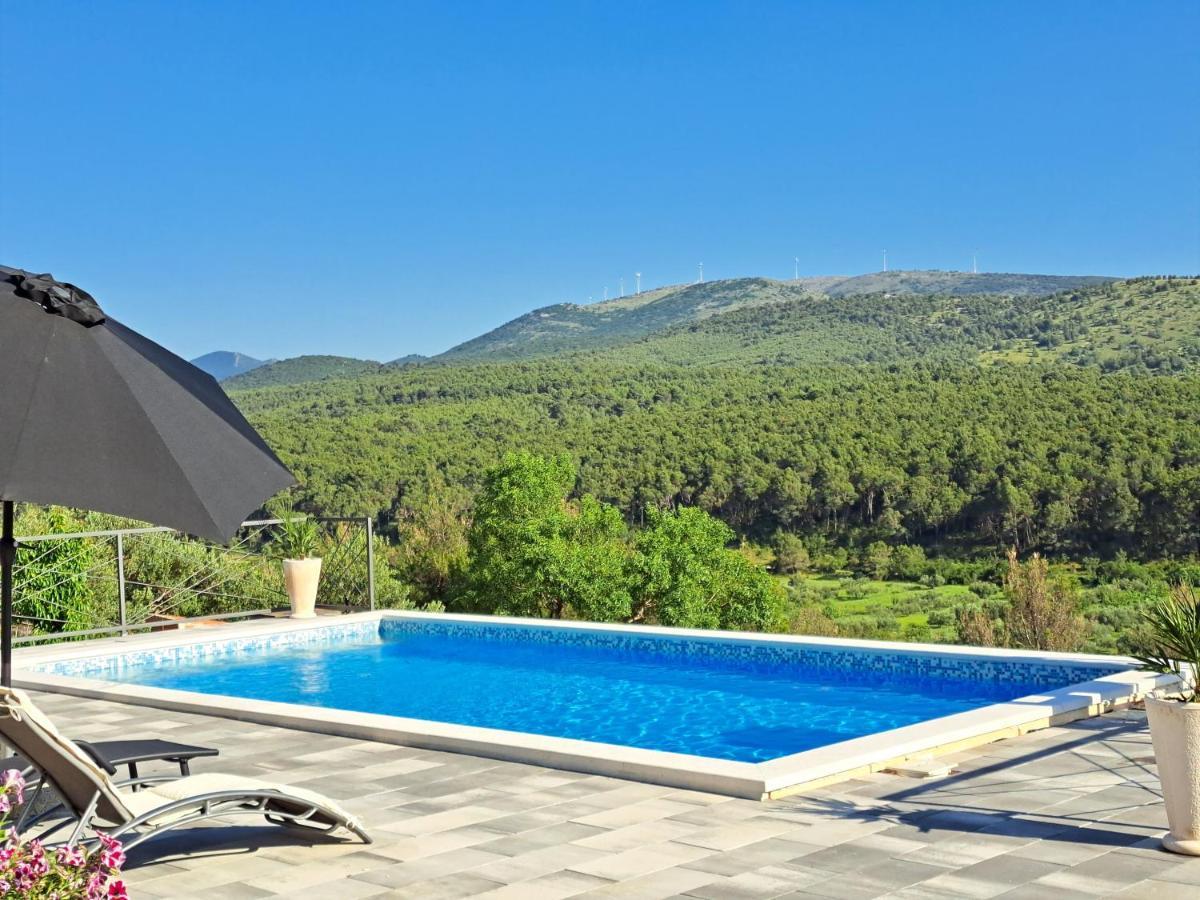 Guest House "The View" - With A Pool Donje Polje Экстерьер фото
